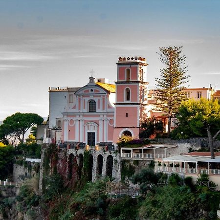 Il Tulipano - Appartamento Al Centro Di Vico Equense Exterior foto